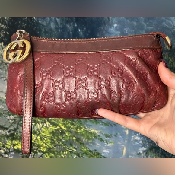 Gucci Leather Wristlet Clutch Authentic - Picture 1 of 11